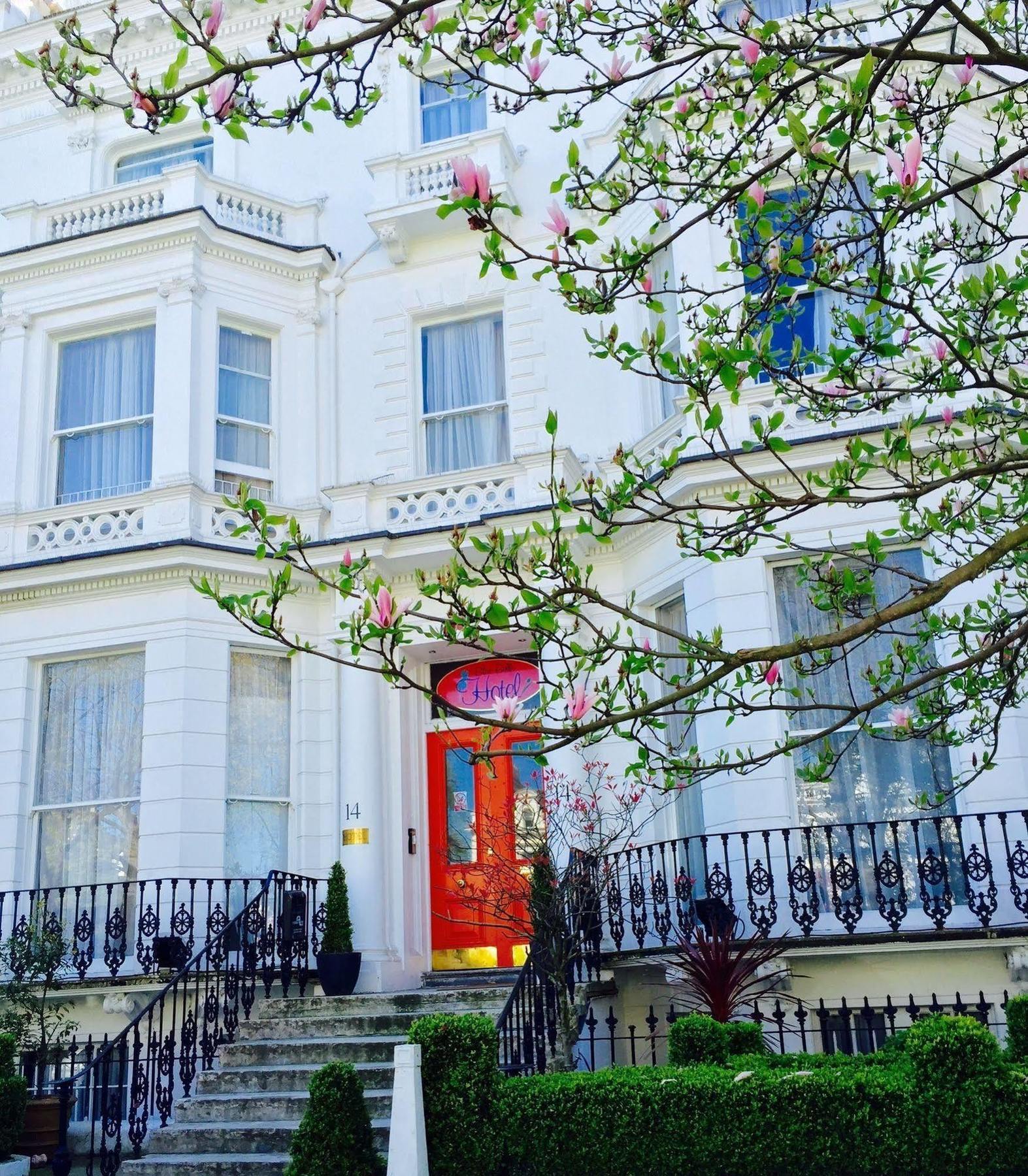 Blue Bells Hotel London Exterior photo